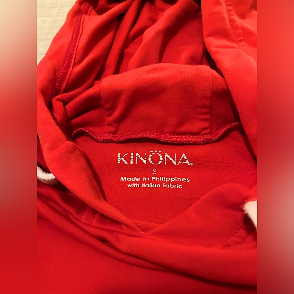 [SOLD] Kinona women’s performance hoodie size S. Italian fabric 80% nylon
